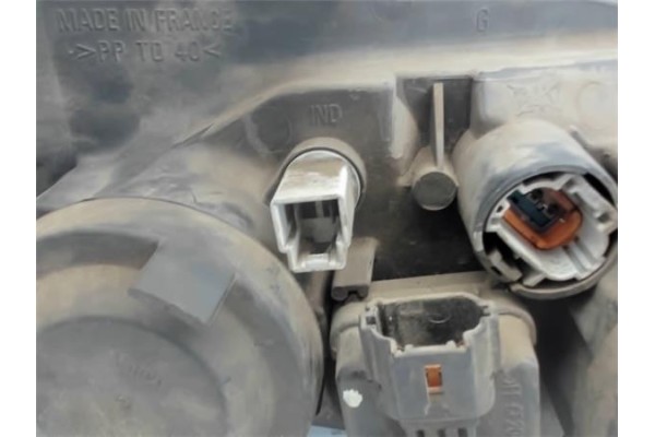 Recambio de faro delantero izquierdo para nissan primera berlina (p11) referencia OEM IAM 89003044 260609F600 