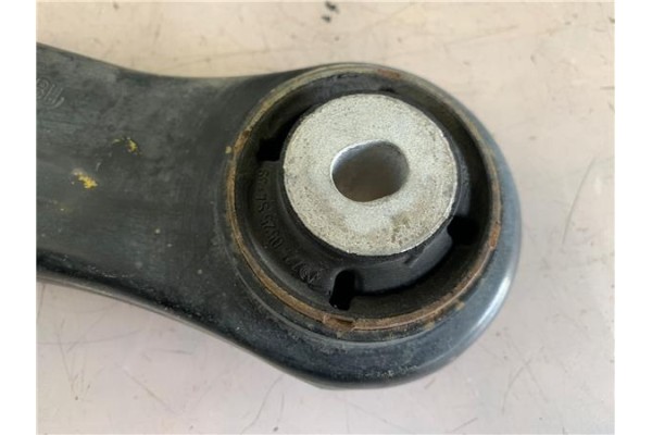 Recambio de brazo inferior delantero derecho para ford fiesta vi 1.4 tdci referencia OEM IAM 1737309 7203328R 8V513042BG , FORD 