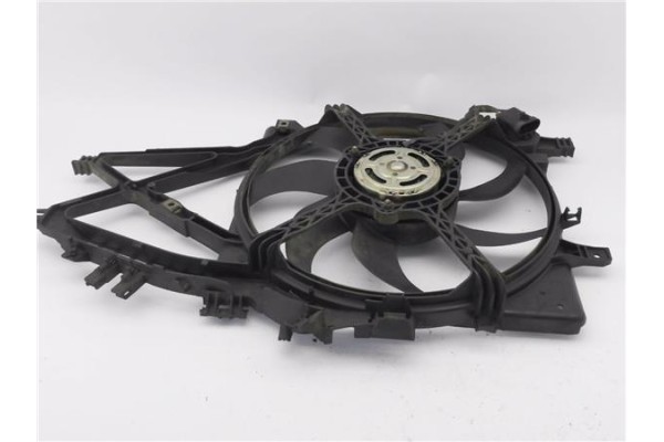 Recambio de electroventilador para opel corsa c 1.3 cdti referencia OEM IAM 8038845  