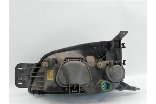 Recambio de faro delantero dcho para ford fiesta berlina referencia OEM IAM YS6113005AL 0301173302 