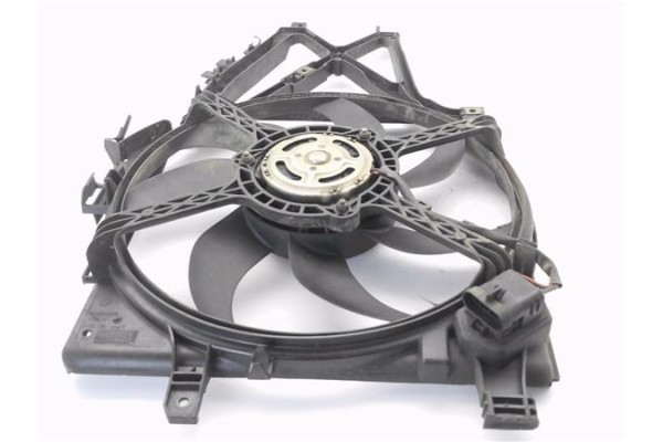 Recambio de electroventilador para opel corsa c 1.3 cdti referencia OEM IAM 8038845  