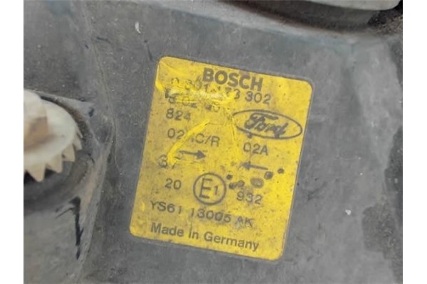 Recambio de faro delantero dcho para ford fiesta berlina referencia OEM IAM YS6113005AL 0301173302 