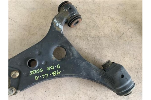 Recambio de brazo suspension delantero derecho para mercedes-benz clase a (bm 169) 1.5 a 150 (169.031) referencia OEM IAM A16933