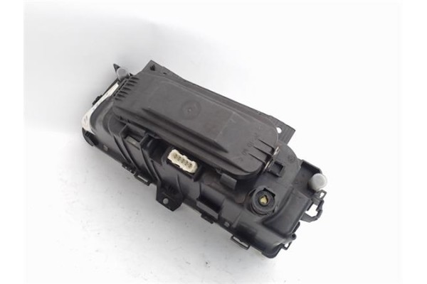 Recambio de faro delantero dcho para citroen xantia berlina referencia OEM IAM 95667948  