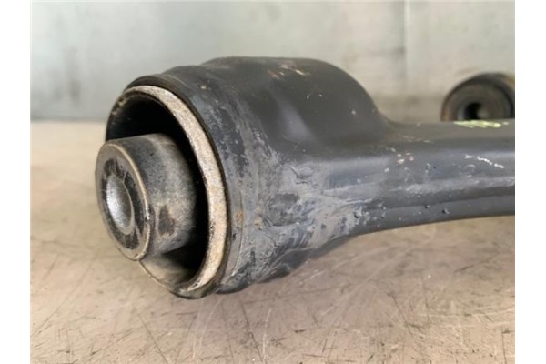Recambio de brazo suspension delantero izquierdo para mercedes-benz clase a (bm 169) 1.5 a 150 (169.031) referencia OEM IAM A169
