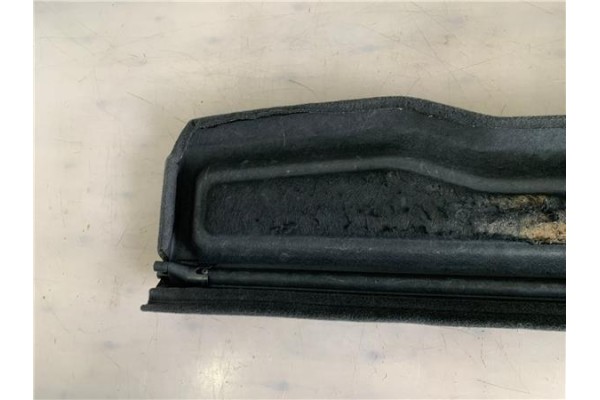 Recambio de bandeja trasero para seat arosa (6h1) 1.0 referencia OEM IAM 6X0867769FB92  