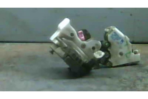Recambio de cierre electromagnetico trasero derecho para nissan almera (n15) 1.6 referencia OEM IAM 8250289909  