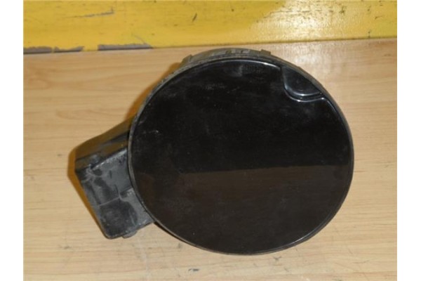 Recambio de tapa exterior combustible para citroen c4 berlina 1.6 16v referencia OEM IAM 9650573477 3881 