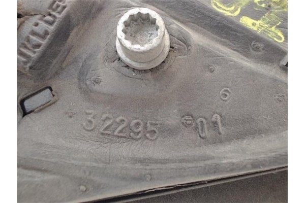 Recambio de retrovisor electrico izquierdo para audi a6 avant (4b5) 1.8 t referencia OEM IAM 3229501  