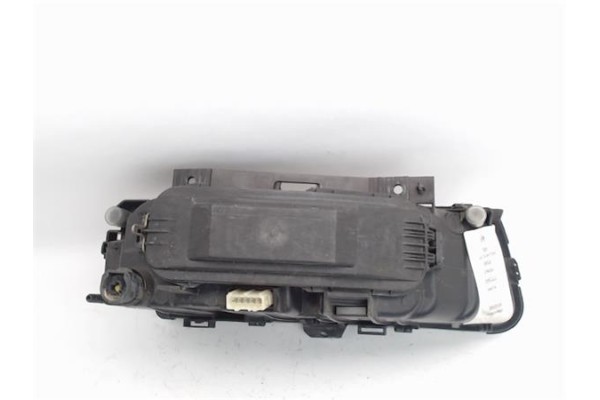 Recambio de faro delantero izquierdo para citroen xantia berlina referencia OEM IAM 95687947  