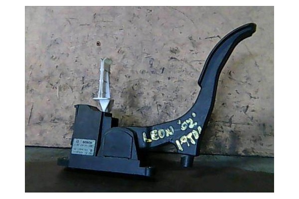 Recambio de potenciometro pedal gas para seat leon (1m1)(11.1999) 1.9 tdi referencia OEM IAM 1J1721503K 0281002342 