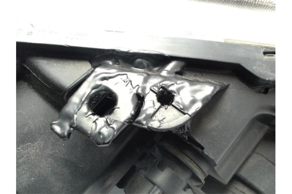 Recambio de faro delantero izquierdo para renault megane ii berlina 5p referencia OEM IAM 8200412741A 89312730 