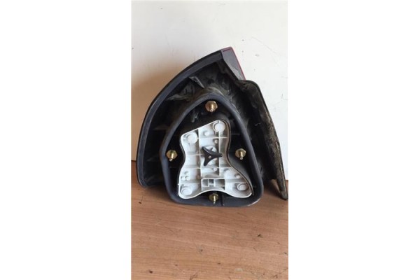 Recambio de piloto trasero derecho para mitsubishi carisma berlina 5 (da0) 1.6 1600 glx referencia OEM IAM MB944544 29210202 