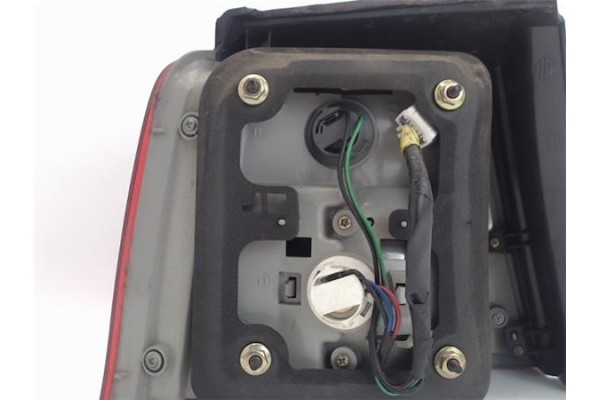 Recambio de piloto trasero derecho para kia carens (rs) referencia OEM IAM K2JB51150  