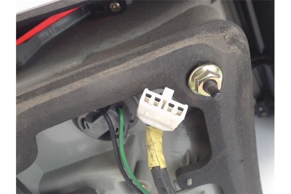 Recambio de piloto trasero derecho para kia carens (rs) referencia OEM IAM K2JB51150  