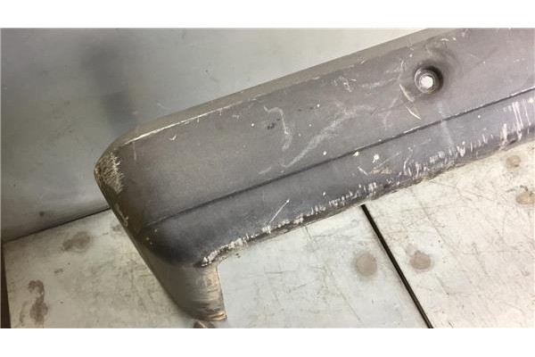 Recambio de paragolpes trasero para renault rapid /express (f40) 1.6 d transporter referencia OEM IAM 7700760880  