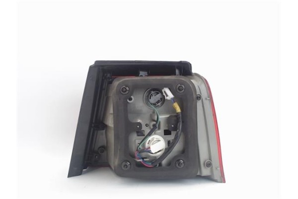Recambio de piloto trasero izquierdo para kia carens (rs) referencia OEM IAM K2JB51160  