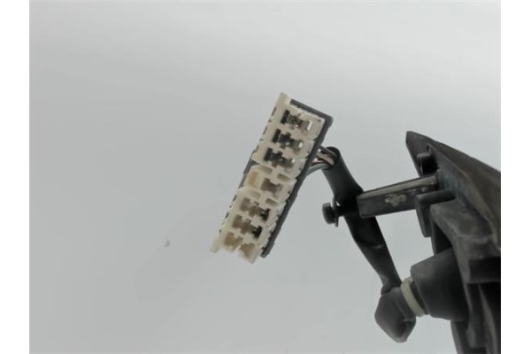 Recambio de retrovisor electrico izquierdo para peugeot 406 berlina (s1/s2) referencia OEM IAM   