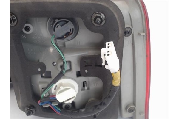 Recambio de piloto trasero izquierdo para kia carens (rs) referencia OEM IAM K2JB51160  