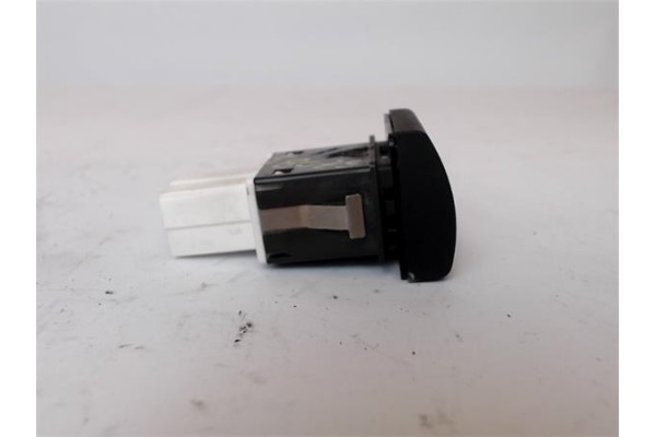 Recambio de conjunto interruptores para audi a3 (8p1) 2.0 tdi 16v referencia OEM IAM 8P0927134B  