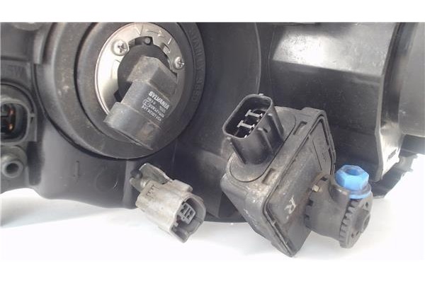 Recambio de faro delantero dcho para mazda 5 berlina (cr) 2.0 active+ referencia OEM IAM CC30510K0D C23551030 