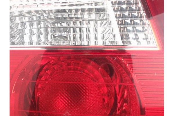 Recambio de piloto porton trasero izquierdo para kia carens (rs) referencia OEM IAM   