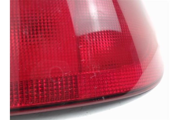 Recambio de piloto trasero derecho para renault megane i fase 2 berlina (ba0) referencia OEM IAM   