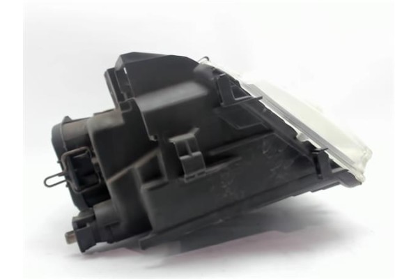 Recambio de faro delantero dcho para citroen xantia berlina referencia OEM IAM 95667948  