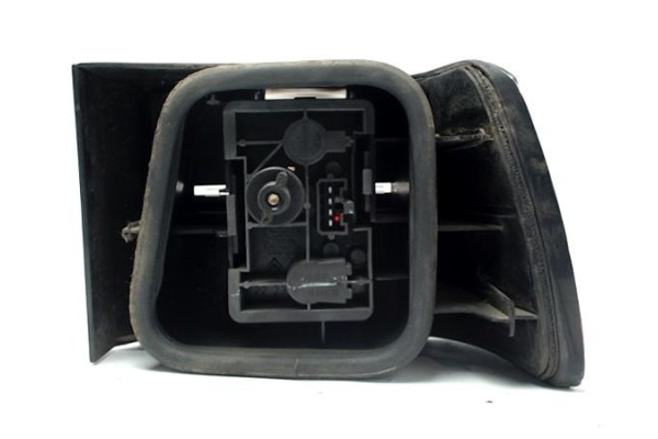 Recambio de piloto trasero izquierdo para citroen xantia berlina referencia OEM IAM 6350K2  