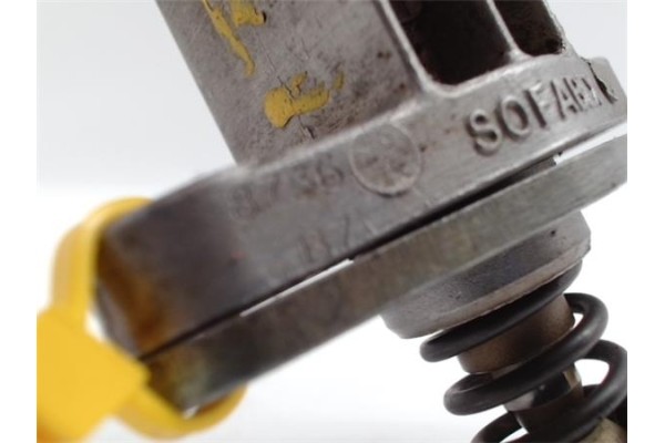 Recambio de bomba combustible para renault r 21 berlina (b/l48)(1985) referencia OEM IAM 8736B7  