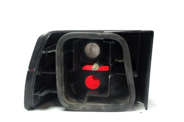 Recambio de piloto trasero derecho para citroen xantia berlina referencia OEM IAM 6351K2  