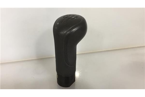 Recambio de pomo palanca cambio para skoda roomster (5j7)(2006) 1.4 friend [1,4 ltr. - 51 kw tdi] referencia OEM IAM   