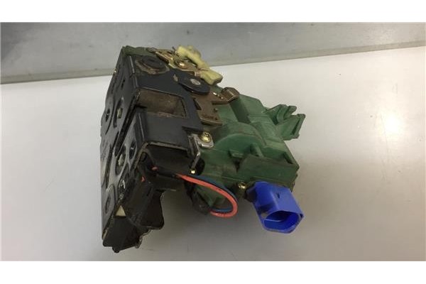 Recambio de cierre electromagnetico trasero izquierdo para seat ibiza (6l1) 1.9 tdi referencia OEM IAM 3B4839015AG  3B4839015AN 