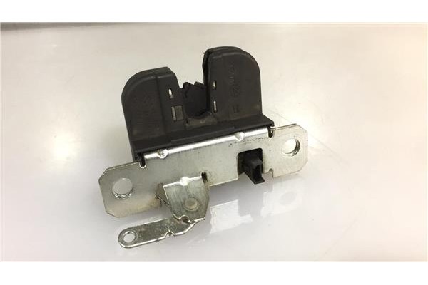 Recambio de cierre electromagnetico porton para seat ibiza (6l1) 1.9 tdi referencia OEM IAM 6L6827505A  