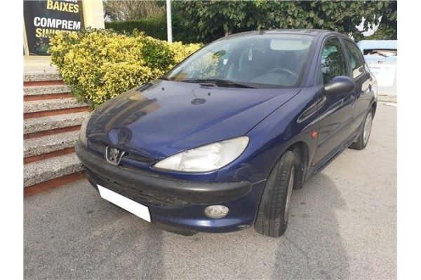 peugeot 206 berlina (1998) del año 