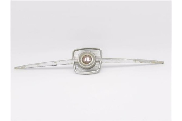 Recambio de rejilla capo para seat 600 d 0.8 referencia OEM IAM   