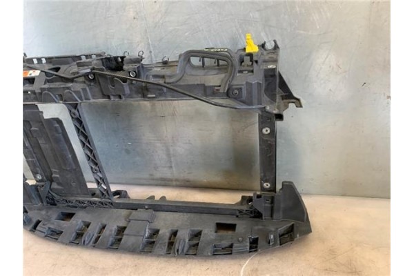 Recambio de frente delantero para ford fiesta vi 1.25 referencia OEM IAM 1801905  