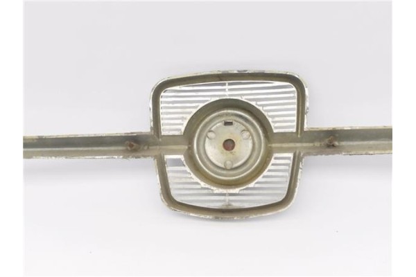 Recambio de rejilla capo para seat 600 d 0.8 referencia OEM IAM   
