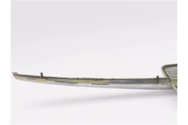 Recambio de rejilla capo para seat 600 d 0.8 referencia OEM IAM   