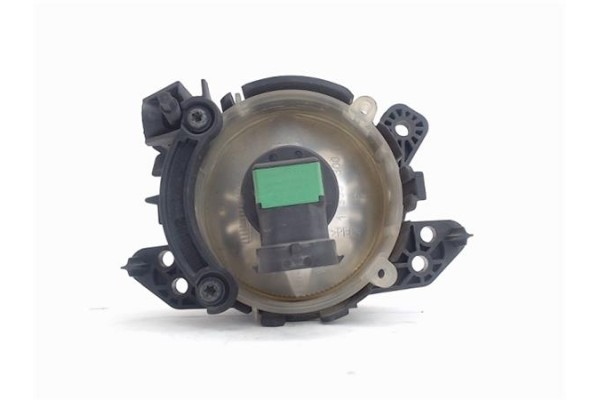 Recambio de faro antiniebla derecho para mercedes-benz clase b (bm 245) 2.0 180 cdi (245.207) referencia OEM IAM A2518200856  
