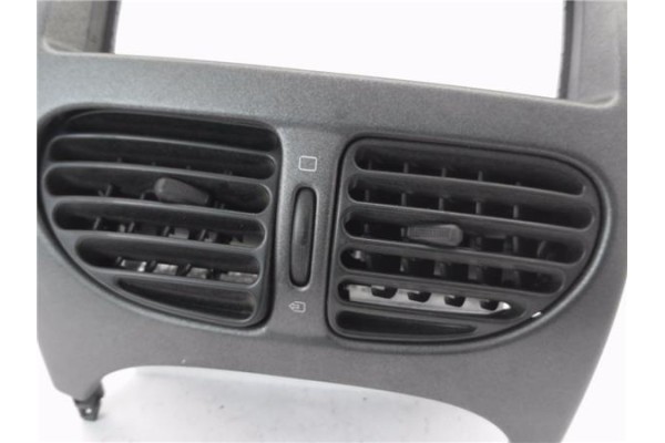 Recambio de rejilla entrada de aire para peugeot 206 2.0 hdi 90 referencia OEM IAM 9640404777 9655464277 