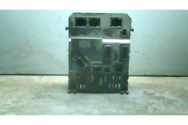 Recambio de centralita para citroen c3 1.4 hdi referencia OEM IAM 9653667380  