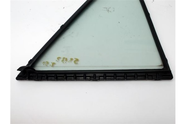 Recambio de luna fija puerta trasero izquierda para lexus is (ds2/is2) 2.5 250 v6 referencia OEM IAM 6818953010  
