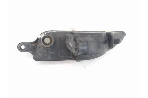 Recambio de piloto inferior trasero izquierdo para opel corsa c 1.2 twinport referencia OEM IAM 13118662  