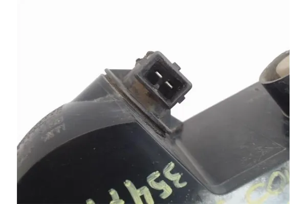 Recambio de piloto inferior trasero izquierdo para opel corsa c 1.2 twinport referencia OEM IAM 13118662  