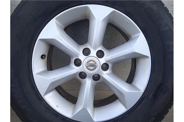 Recambio de juego llantas para nissan navara pickup (d40m) 2.5 dci referencia OEM IAM 40300EB410 40300EB41A 