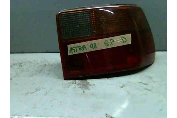 Recambio de piloto trasero derecho para opel astra f fastback (53_, 54_, 58_, 59_) 1.6 i referencia OEM IAM 90421970 90341870 