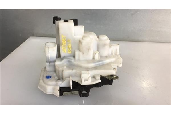 Recambio de cierre electromagnetico trasero derecho para fiat ii doblo (152) 1.3 d multijet referencia OEM IAM 51842861 B792 