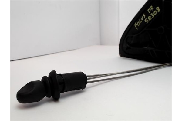Recambio de retrovisor derecho para ford focus ranchera familiar (dnw) 1.8 turbo di / tddi referencia OEM IAM 1347098 6134399 98