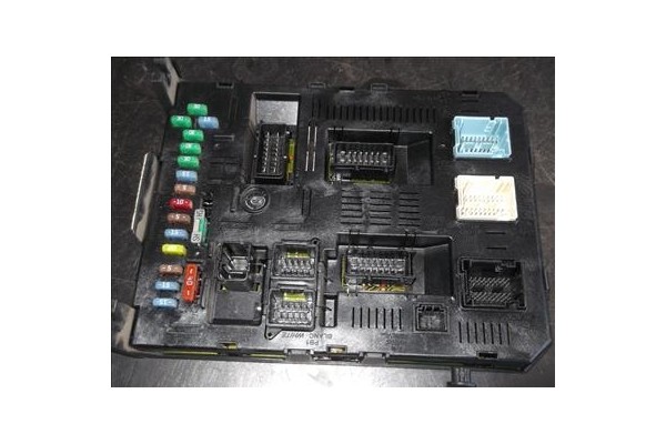 Recambio de centralita para citroen c4 berlina 1.6 hdi referencia OEM IAM 9658158780 2004h0501161104 JOHNSON CONTROLS 